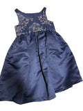 Traje de niña
